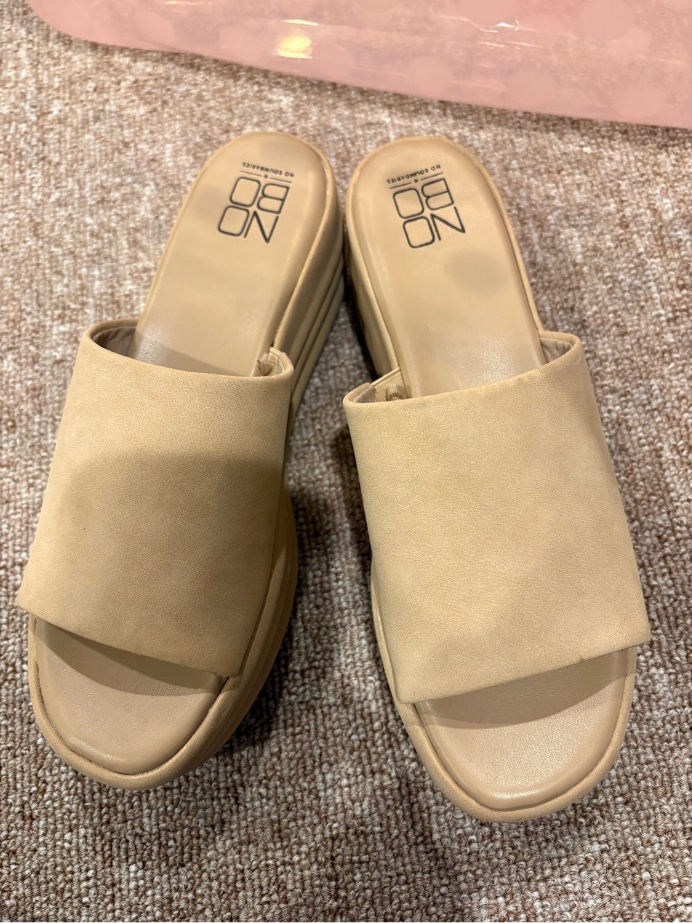 NEVER WORN ✨ NOBO Tan Slide Platform Mules with Wide Strap